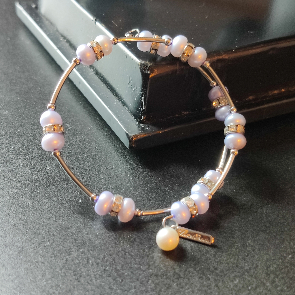 Memory Wire Freshwater Pearl Bracelet 19$